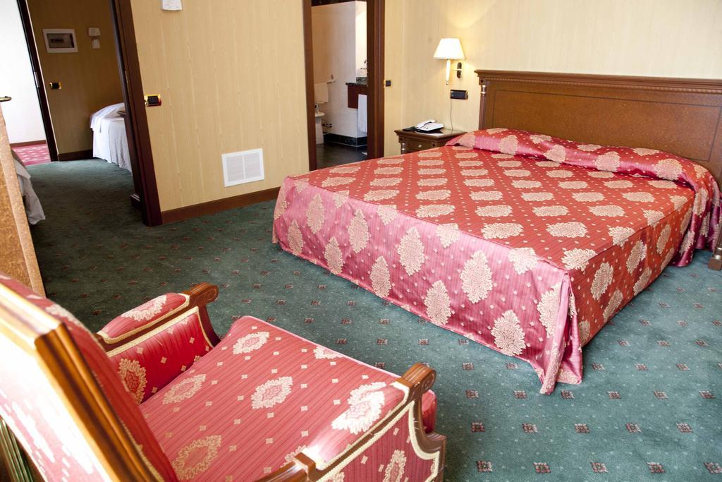 Hotel Jolly Castrovillari Pokój zdjęcie