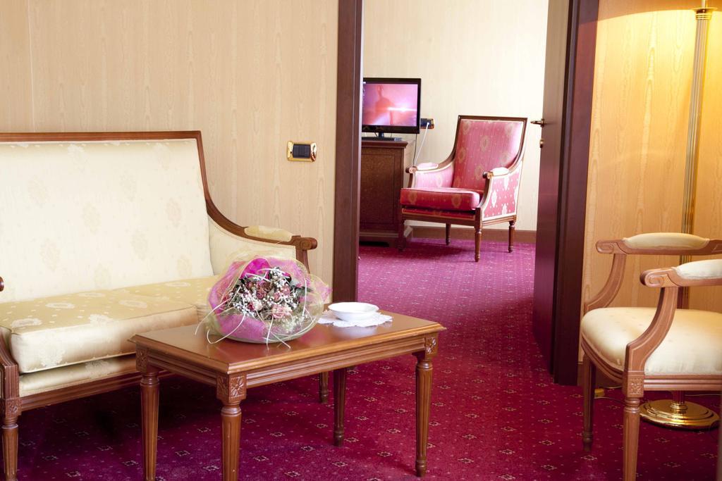 Hotel Jolly Castrovillari Pokój zdjęcie