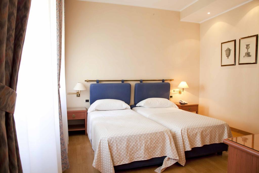Hotel Jolly Castrovillari Pokój zdjęcie