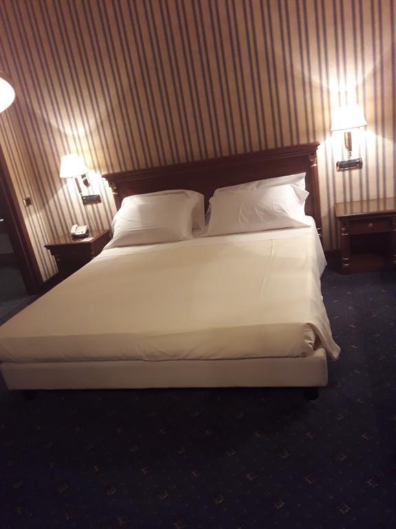 Hotel Jolly Castrovillari Zewnętrze zdjęcie