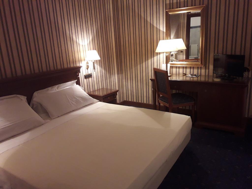 Hotel Jolly Castrovillari Zewnętrze zdjęcie